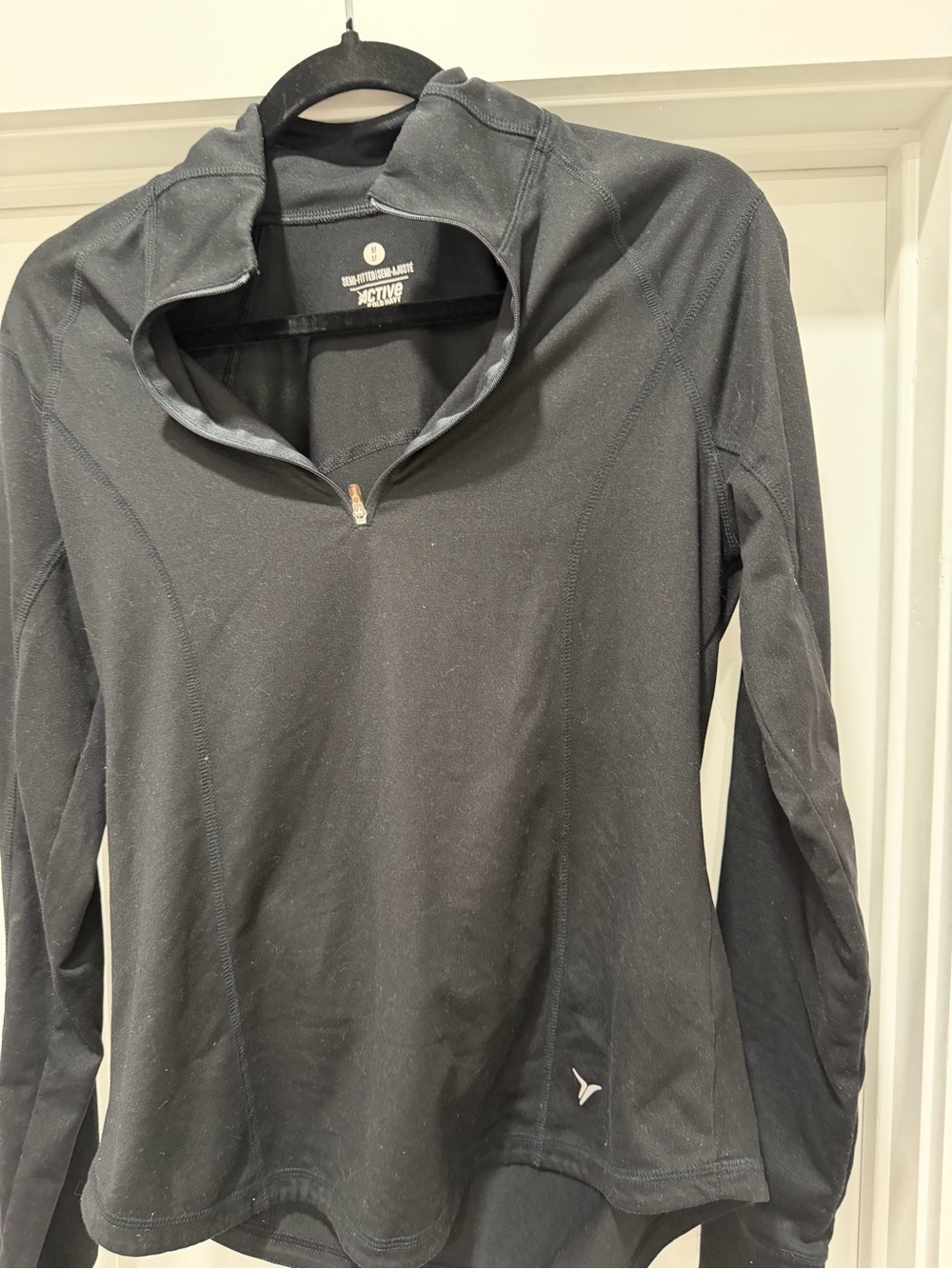 Old Navy Black Long-Sleeve Quarter-Zip Performance Top